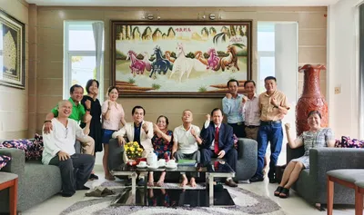 Lễ ký kết hợp tác giữa Meta King Attorney và Kichy Lucky USA tại biệt thự Đỗ Trí Minh có sự chứng kiến của ba mẹ ông JD. Martin Do và vợ chồng em gái Tina Do từ Úc về