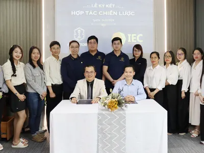 CÔNG TY CP KING ATTORNEY VÀ TRUNG TÂM KHỞI NGHIỆP ĐỔI MỚI SÁNG TẠO ĐHQG-HCM (IEC) KÝ KẾT HỢP TÁC CHIẾN LƯỢC