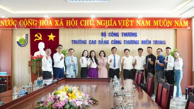 Chương trình "Ngày hội khởi nghiệp sáng tạo MITC - Startup năm 2023 và ra mắt HUB Làng học sinh - sinh viên sáng tạo Phú Yên