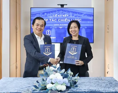  LỄ KÝ KẾT HỢP TÁC GIỮA CÔNG TY CP KING ATTORNEY VÀ BÀ NGÔ THỊ KIM TRANG - PHÓ VIỆN TRƯỞNG VIỆN NGHIÊN CỨU ỨNG DỤNG ĐỔI MỚI SÁNG TẠO QUẢN TRỊ DOANH NGHIỆP (3AI) 