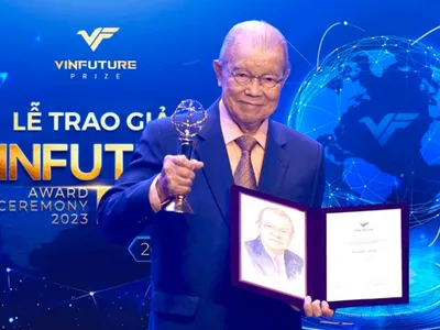 Giáo sư Võ Tòng Xuân - Người Việt Nam đầu tiên được vinh danh tại lễ trao Giải thưởng VinFuture 2023